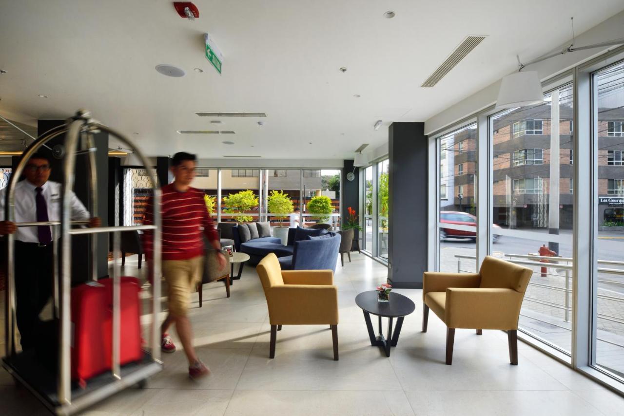 Mercure Ariosto Lima Exterior foto